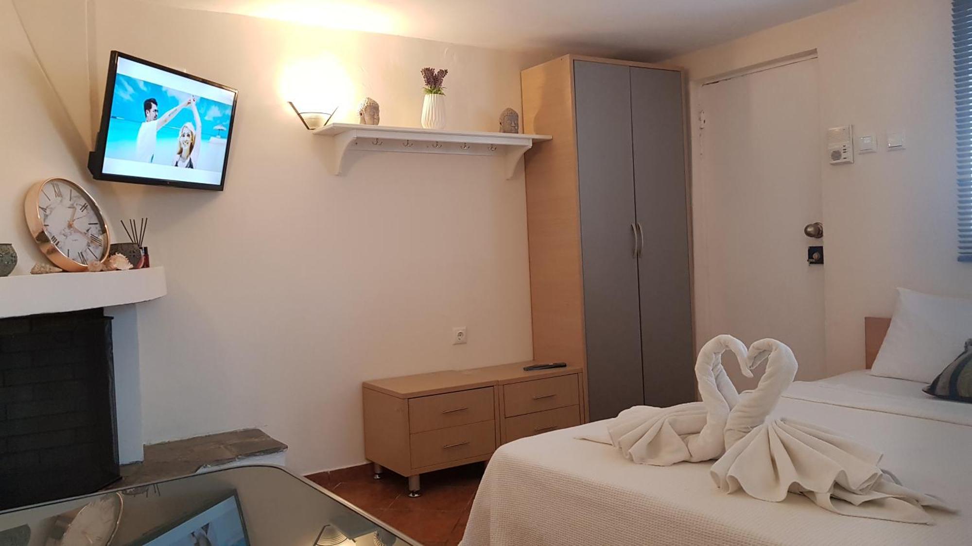Studio With City View Apartment Tirnavos Room photo